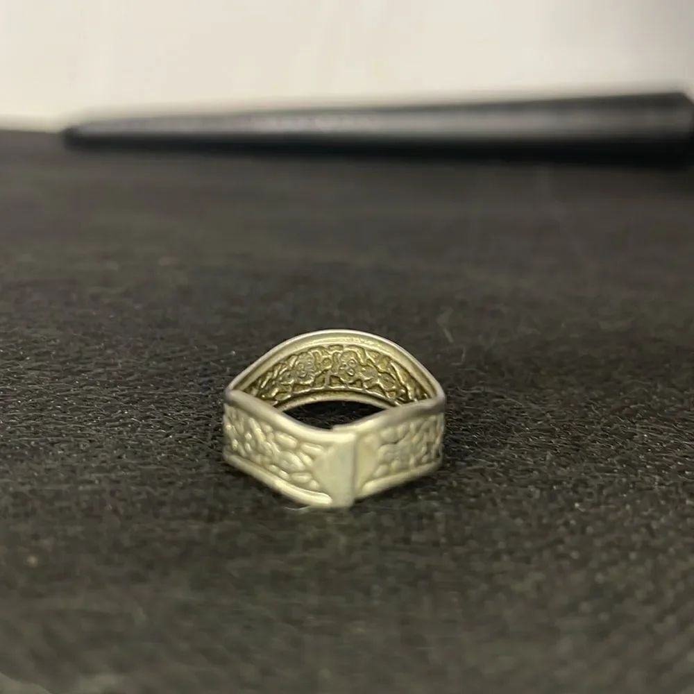 Metal ring - Picture 3 of 6
